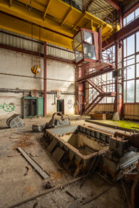 Opuštěná teplárna v Čechách, jeřáb, industriál, urbex